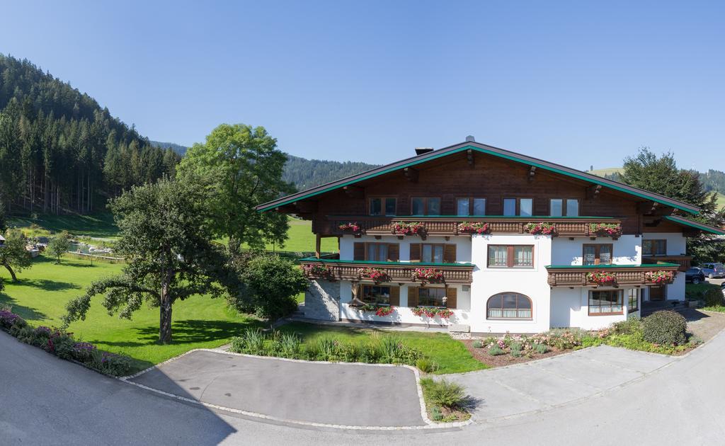 Landhaus Huber อัลเทนมาร์คท์ อิม พองเงา ภายนอก รูปภาพ